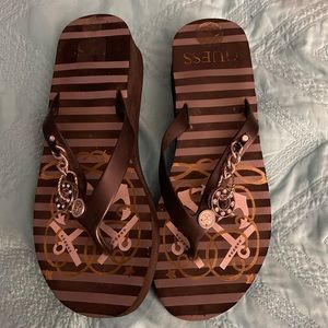 Guess black & silver stripe platforms sz7